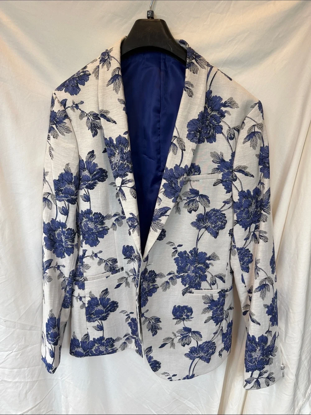 Topman Men's Floral White & Blue Blazer - Elegant Evening Jacket